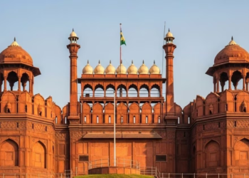 देश में बड़े आतंकी हमले का हाई अलर्ट, लाल किला और प्रसिद्ध मंदिर लश्कर के निशाने पर; खुफिया एजेंसियों ने दी चेतावनी