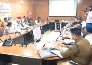 छत्तीसगढ़ को विश्वस्तरीय रेल सुविधाओं से लैस करने हेतु सांसद बृजमोहन अग्रवाल का बड़ा कदम; DRM बैठक में रखी नई ट्रेनों और अधोसंरचना विस्तार की मांग