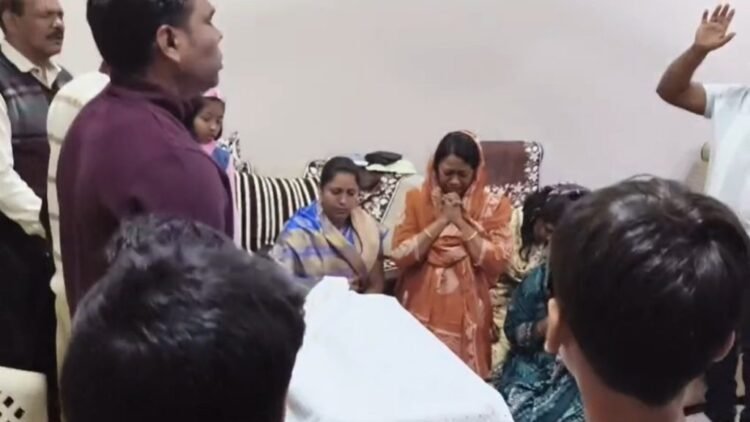 बिलासपुर में प्रार्थना-सभा की आड़ में धर्मांतरण पर हंगामा