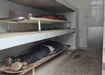 तेज रफ्तार पिकअप वाहन की टक्कर से दो मिस्त्रियों की मौत, एक गंभीर