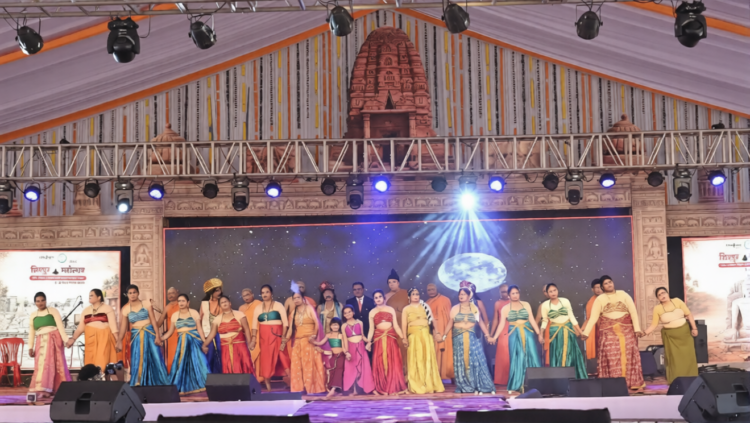 सिरपुर महोत्सव 2026 : इंडियन आइडल फेम कलाकारों की प्रस्तुति से गूंज उठा सिरपुर महोत्सव