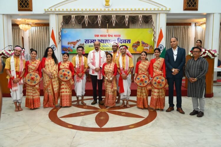 लोकभवन में मनाया गया 5 राज्यों का स्थापना दिवस, राज्यपाल डेका ने कहा-भारत की समृद्ध विरासत ही हमारी ताकत