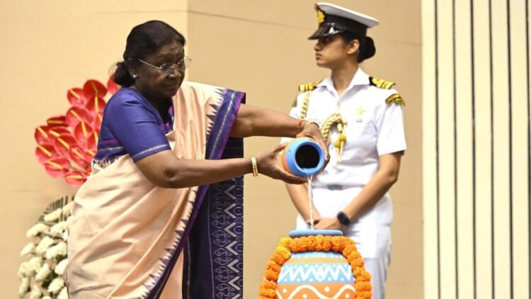 भविष्य सुरक्षित करने के लिए जल संरक्षण को जीवन का अभिन्न हिस्सा बनाना होगा: राष्ट्रपति