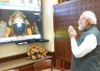 अभिजीत मुहूर्त में रामलला का सूर्य तिलक, पीएम मोदी ने भी किया दर्शन