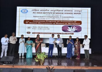 एम्स रायपुर ने सुरक्षित और समावेशी कार्यस्थल को बढ़ावा देने हेतु POSH अधिनियम जागरूकता कार्यक्रम आयोजित किया