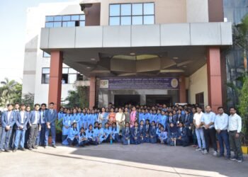 सिपेट, रायपुर में पीएम श्री आत्मानंद स्कूल के बच्चें शैक्षणिक भ्रमण के दौरान विज्ञान एवं तकनीक से हुए प्रभावित