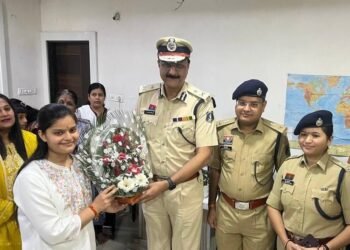 वैभवी के ‘वैभव’ से गौरवान्वित हुआ छत्तीसगढ़, पुलिस कमिश्नर रायपुर ने वैभवी का किया सम्मान