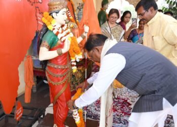 मुख्यमंत्री साय ने बीएसएस प्रणवानंद स्कूल के ‘कल्चरल एंड हेरिटेज म्यूजियम’ का किया अवलोकन,कहा-महापुरुषों के जीवन और विचारों से प्रेरणा लेकर आगे बढ़ेगी नई पीढ़ी