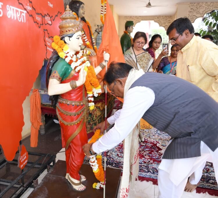 मुख्यमंत्री साय ने बीएसएस प्रणवानंद स्कूल के ‘कल्चरल एंड हेरिटेज म्यूजियम’ का किया अवलोकन,कहा-महापुरुषों के जीवन और विचारों से प्रेरणा लेकर आगे बढ़ेगी नई पीढ़ी