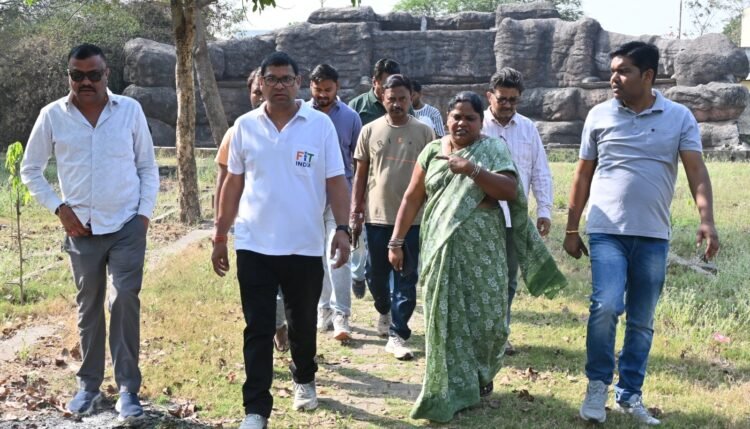 निगम आयुक्त द्वारा किया गया बैकुंठ धाम क्षेत्र का सघन निरीक्षण