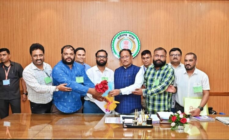 एनएचएम कर्मचारी संघ के प्रतिनिधिमंडल की मुख्यमंत्री विष्णु देव साय से सौजन्य मुलाकात