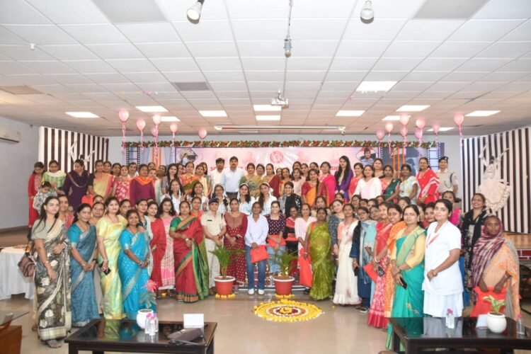 मंडल रेल प्रबन्धक कार्यालय और सेक्रो रायपुर के संयुक्त तत्ववधान में अंतर्राष्ट्रीय महिला दिवस का आयोजन