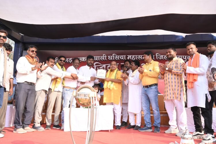 युवाओं के जोश और खेल भावना के बीच विधायक पुरंदर मिश्रा ने बढ़ाया खिलाड़ियों का उत्साह