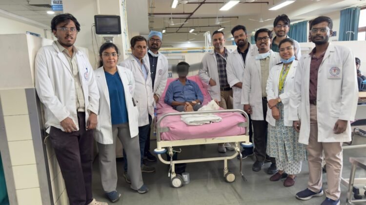 All India Institute of Medical Sciences Raipur ने जानलेवा ट्रॉमेटिक डायफ्रामेटिक रप्चर से ग्रस्त युवा की सफलतापूर्वक जान बचाई