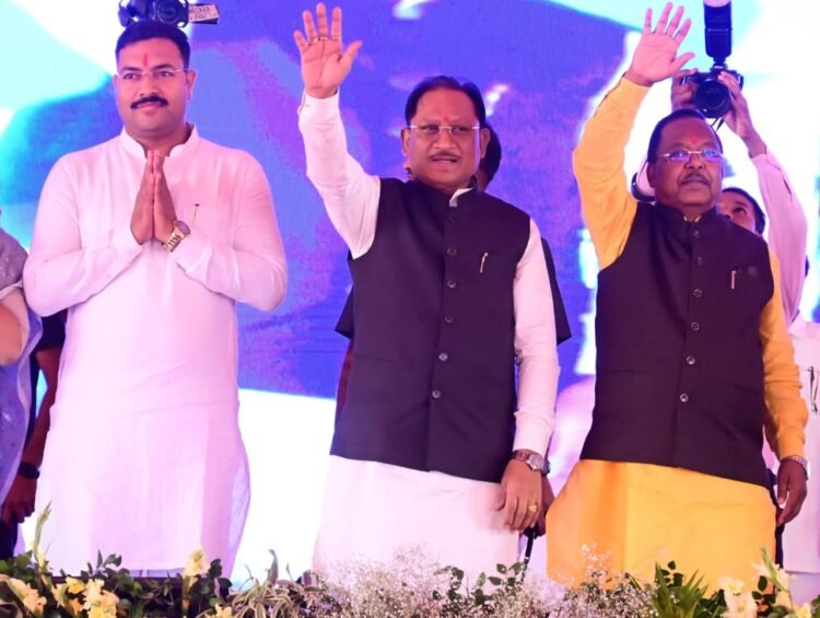 मुख्यमंत्री ने नवरात्रि की पावन बेला पर मां महामाया की धरा से सरगुजा ओलंपिक का किया शुभारंभ,कहा-3 लाख 49 हजार खिलाड़ियों की स्वस्फूर्त सहभागिता खेल के प्रति उनके प्रेम और समर्पण को दिखाता है