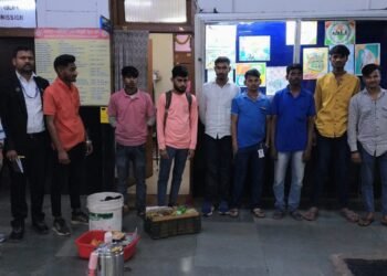 अनाधिकृत वेंडरों की रोकथाम हेतु दुर्ग स्टेशन पर चलाया गया औचक खानपान जांच अभियान -ऑपरेशन क्लीन