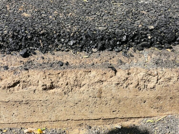 डोंगरगढ़-ढारा सड़क बनी विवाद की वजह, मरम्मत पर उठे भ्रष्टाचार के आरोप