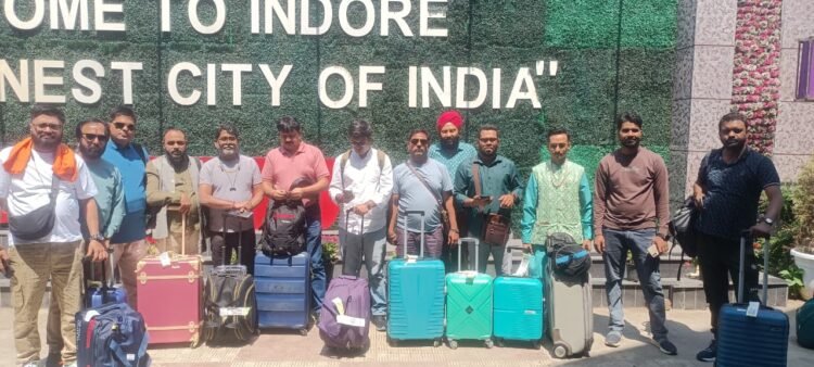 छत्तीसगढ़ के 14 सदस्यीय मीडिया दल मध्य प्रदेश के मीडिया टूर पर रवाना