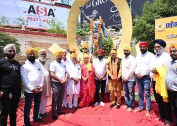 भगत सिंह को शहादत दिवस पर श्रद्धांजलि, महापौर ने किया नमन