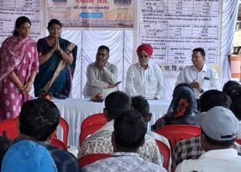 प्रबंध निदेशक कंवर की पत्नी ने दिया मानवीय संवेदना का परिचय, कोरोना में आर्थिक रूप से कमजोर हुए उपभोक्ता को