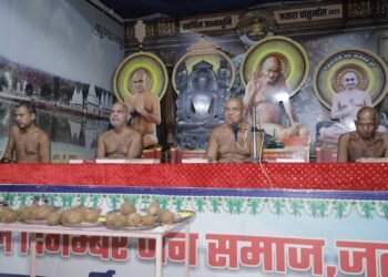 निर्यापक मुनि 108 श्री अभय सागर जी महाराज (ससंघ) का भव्य मंगल प्रवेश