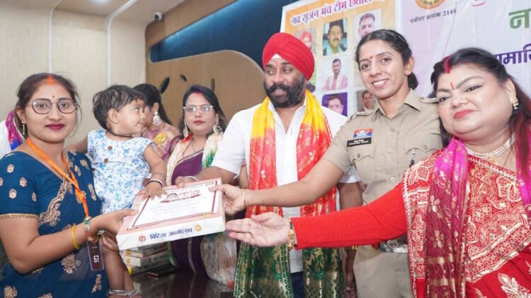 नवरात्रि पर बेटियों का सम्मान, रायपुर में अनोखा ‘बिटिया जन्मोत्सव’