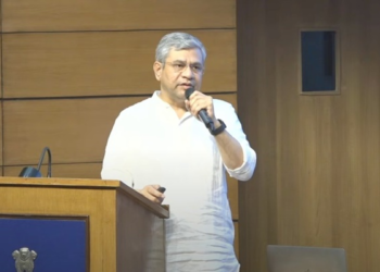 भारत में प्रोडक्ट डिजाइन नहीं करने वाली इलेक्ट्रॉनिक्स कंपनियों को नहीं मिलेगा सरकारी फायदा: अश्विनी वैष्णव