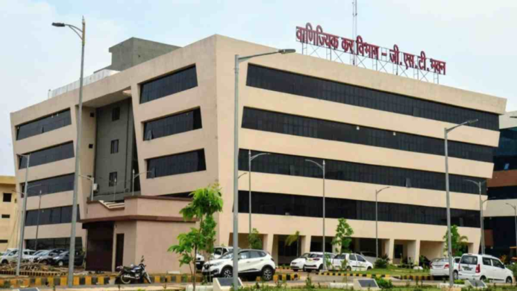 टैक्स चोरी पर कड़ा वार, रायपुर में दो फर्मों पर GST का एक्शन