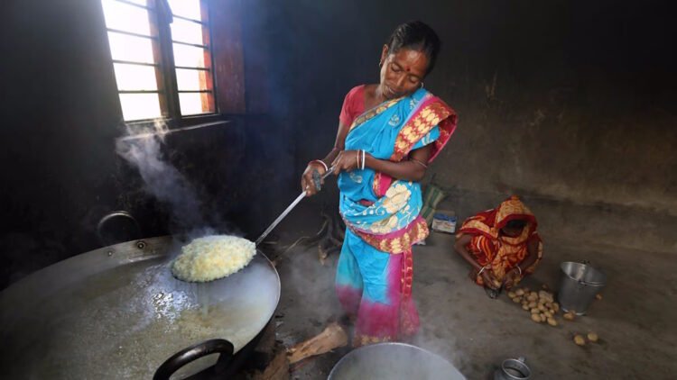 सुकमा में मिड-डे मील हादसे पर बड़ी कार्रवाई, प्राचार्य हटाए गए