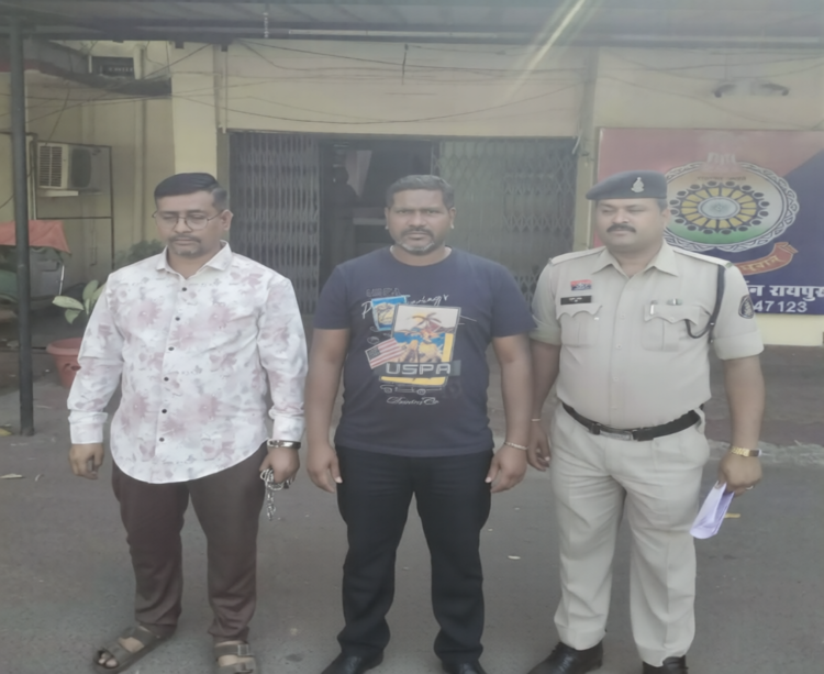 मोबाइल फोन से सट्टा संचालित करने वाले दो सटोरिये पकड़ाये