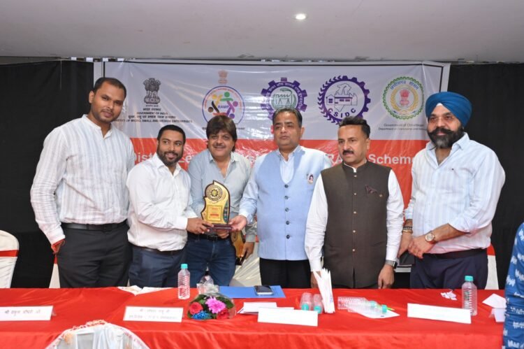 छत्तीसगढ़ के व्यापारियों के लिए खुले वैश्विक बाजार के द्वार; चेम्बर ऑफ कॉमर्स और उद्योग संचालनालय की कार्यशाला संपन्न