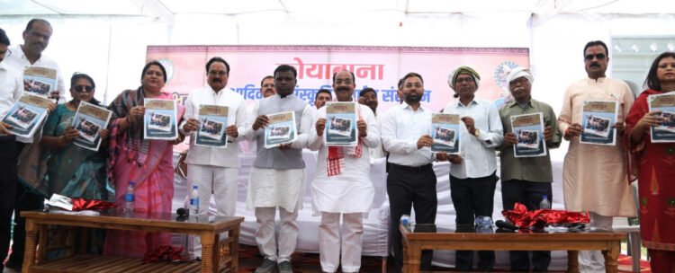 उप मुख्यमंत्री ने जिला अस्पताल में ट्रामा सेंटर, वित्तीय साक्षरता लैब और कोया बाना आदिवासी संस्कृति संवर्धन संस्थान का किया लोकार्पण,कहा-प्रदेश सरकार की सकारात्मक व विकासपरक सोच से जिले में हो रहे नवाचार