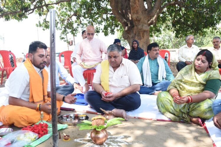 आधारभूत सुविधाओं के विस्तार से बदलेगा लखनपुर नगर पंचायत का स्वरूप,कैबिनेट मंत्री राजेश अग्रवाल ने 283 लाख रूपए के विकास परियोजनाओं का किया भूमिपूजन