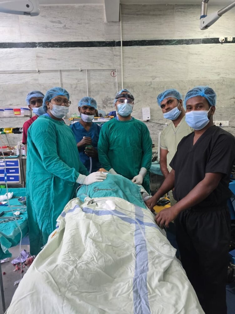 जिला चिकित्सालय में 07 वर्षीय गौरव का हुआ सफल टॉन्सिल ऑपरेशन, विशेषज्ञ चिकित्सकों की टीम ने किया जटिल सर्जरी