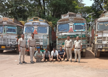 ऑपरेशन प्रहार: रायगढ़ पुलिस की बड़ी कार्रवाई, 82 लाख का अवैध कबाड़ जब्त