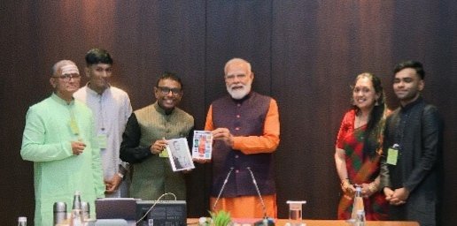 चेन्नई में पीएम मोदी की संगीतकार रमेश विनायकम से मुलाकात, ‘गमक बॉक्स’ की तारीफ