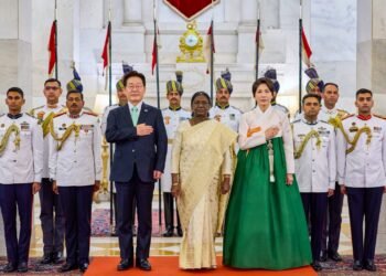 दक्षिण कोरिया के राष्ट्रपति भारत में आतिथ्य सत्कार से हुए गदगद, कहा-राष्ट्रपति मुर्मु की जीवन यात्रा से हुआ प्रेरित