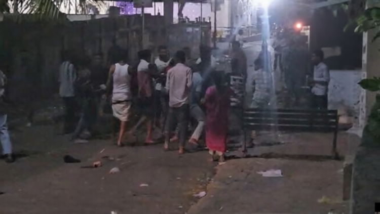 कोरिया में पुरानी रंजिश ने लिया हिंसक रूप, धारदार हथियारों से हमला-5 घायल, 2 की हालत गंभीर