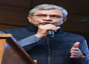 रेलवे में यात्रियों की सुविधा सर्वोच्च प्राथमिकता: अश्विनी वैष्णव
