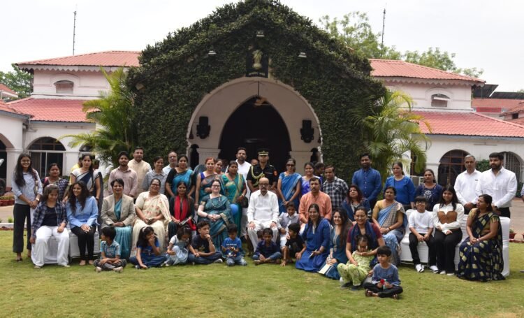 विश्व ऑटिज़्म जागरूकता दिवस पर विशेष पहल: कोपलवाणी स्कूल के बच्चे पहुंचे लोकभवन, राज्यपाल ने संस्था को प्रदान किया ई-रिक्शा