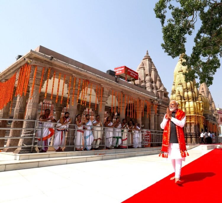 भगवान भोलेनाथ से समस्त देशवासियों के लिए सुख-समृद्धि और आरोग्यपूर्ण जीवन की कामना की : पीएम मोदी