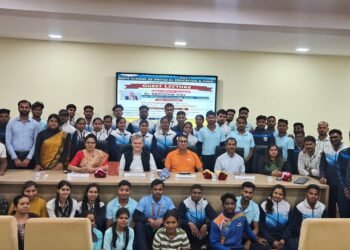 “MATS University में अंतरराष्ट्रीय अतिथि व्याख्यान: डॉ. क्रज़िस्टोफ स्टेक ने प्रस्तुत किया सूर्यनमस्कार का समग्र क्रॉस-फिटनेस अभ्यास”