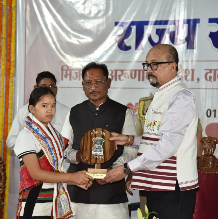 लोकभवन में मनाया गया विभिन्न राज्यों का स्थापना दिवस,राज्यपाल डेका ने कहा-एक दूसरे राज्य के गौरवशाली इतिहास का स्मरण करने का है यह महत्वपूर्ण अवसर