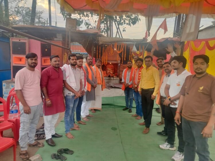 बीरगांव क्षेत्र में हनुमान जन्मोत्सव के उपलक्ष में जगह-जगह हुआ भंडारे का आयोजन