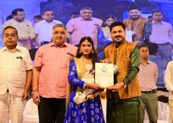 कुंवरगढ़ महोत्सव का भव्य समापन: संस्कृति मंत्री राजेश अग्रवाल ने की शिरकत, विधायक अनुज शर्मा नें सफल आयोजन के लिए क्षेत्रवासियों का किया आभार व्यक्त