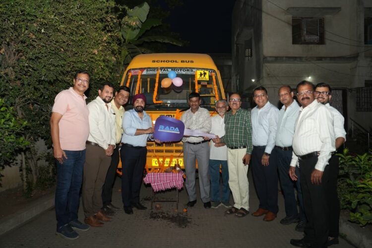 राडा द्वारा दृष्टिबाधित छात्रों के लिए स्कूल बस का वितरण एवं सीएसआर कार्यक्रम आयोजित