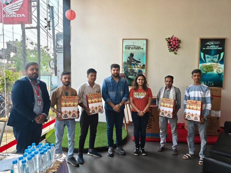 जीके होंडा ने लकी ड्रॉ स्कीम का अनावरण किया