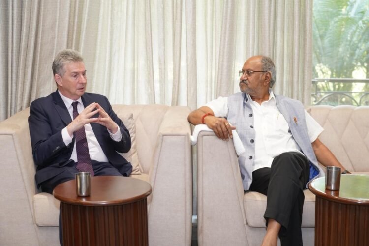 छत्तीसगढ़ की प्राकृतिक संपदा और निवेश संभावनाओं पर ऑस्ट्रेलियाई महावाणिज्यदूत संग सांसद बृजमोहन की अहम चर्चा