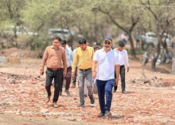 निर्माण कार्यों में लापरवाही पर सख्त हुए कलेक्टर कुन्दन कुमार, गुणवत्ता से समझौता नहीं