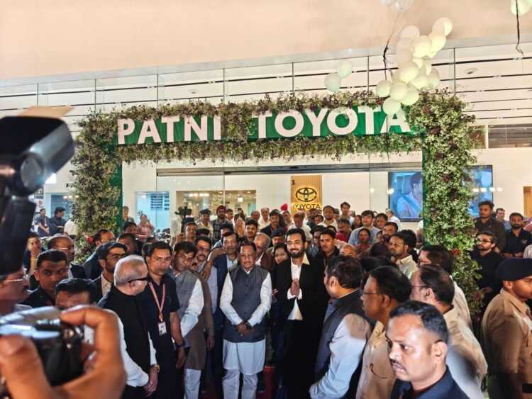राजधानी रायपुर में पाटनी टोयोटा शोरूम का सीएम साय ने किया उद्घाटन..